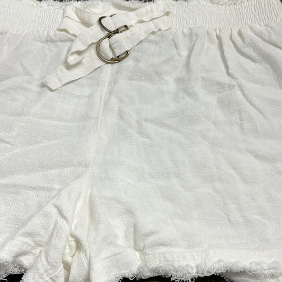 Versona white size women’s‎ large shorts - Picture 2 of 5